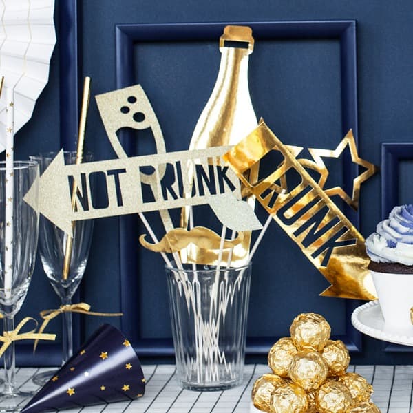 Rekviziti na štapiću - Celebrate 2